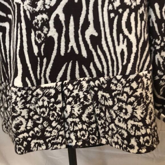 4/$25 Style and Co. animal print sweater j… - Picture 4 of 6